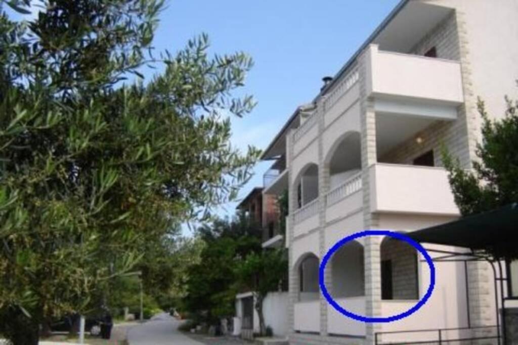 Studio Ground Floor With Terace Brela Exterior foto